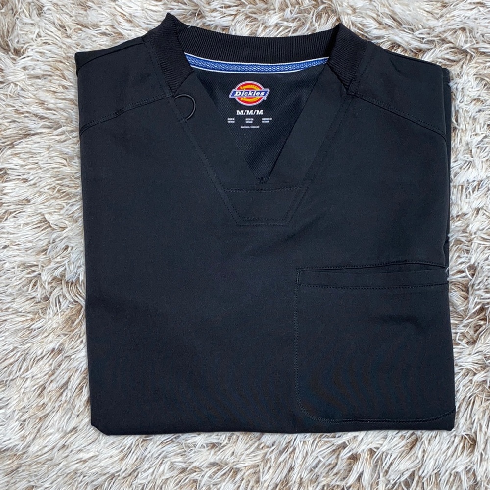 Dickies scrub top